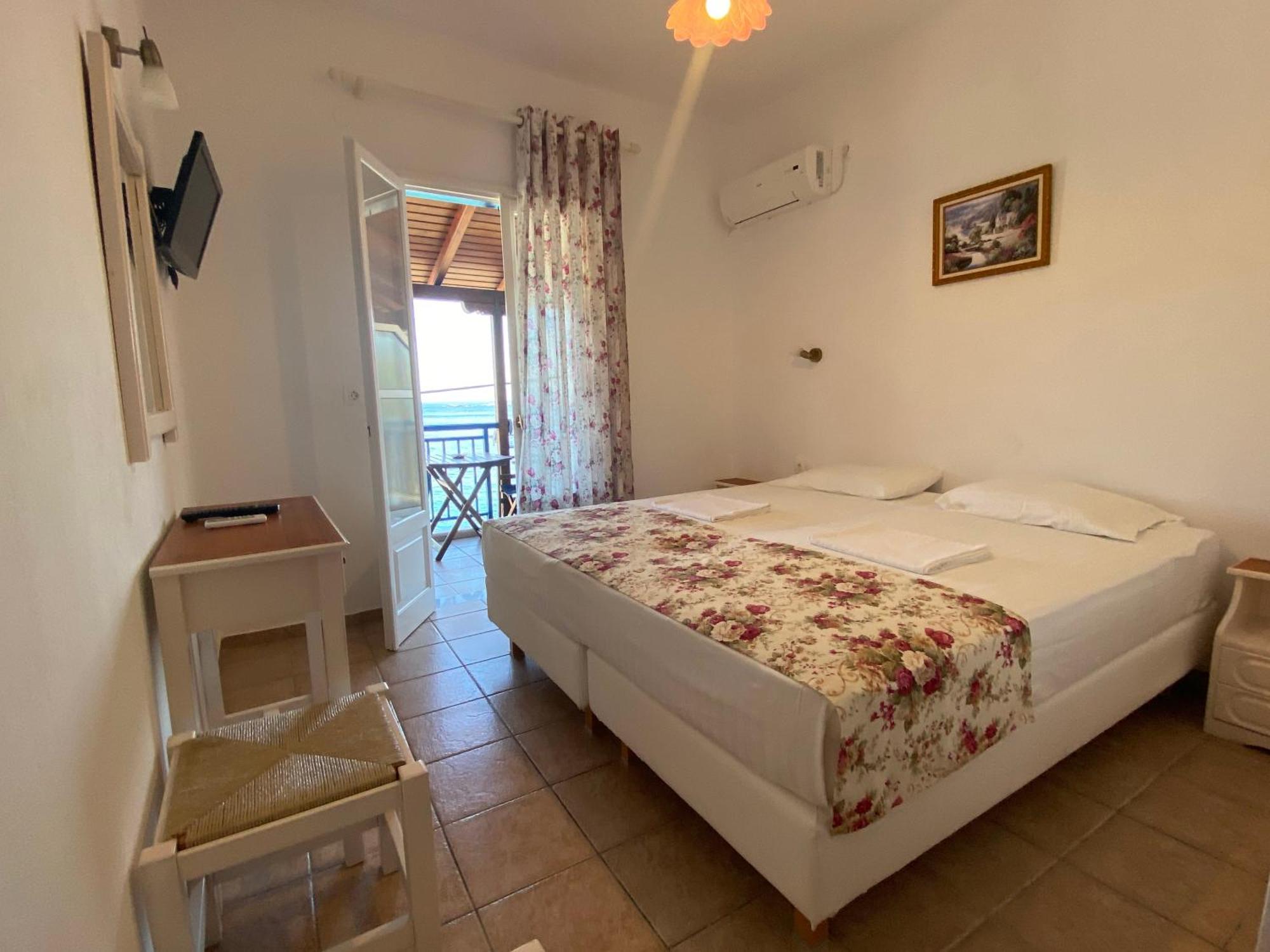Nostos Hotel Patitírion Exterior photo