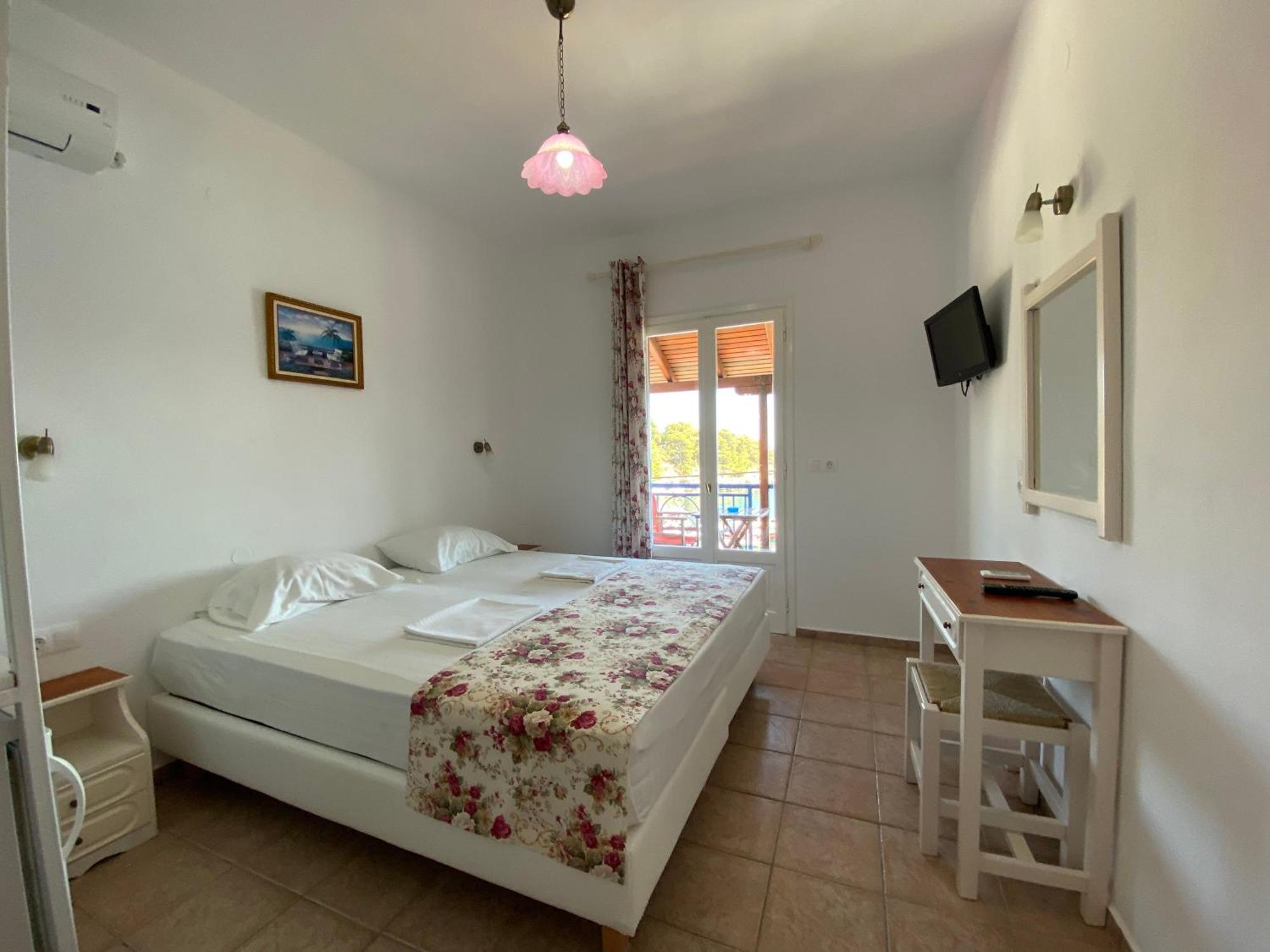 Nostos Hotel Patitírion Exterior photo